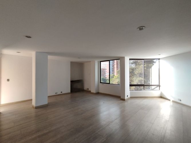 Apartamento de 1 alcoba en arriendo en El Poblado, Medellín, 110 m² · foto 2 de 14