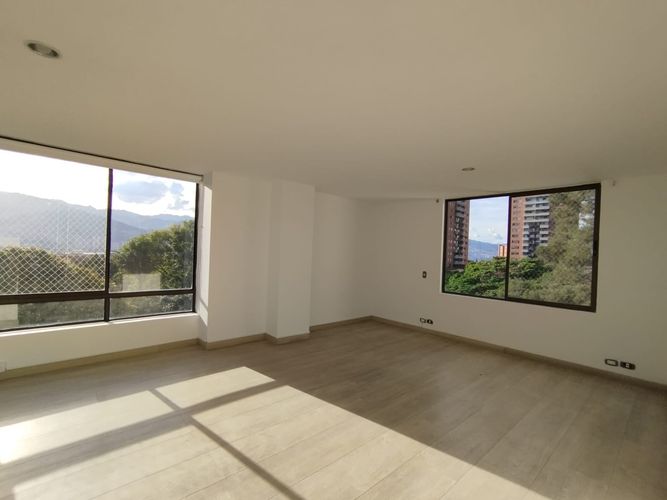 Apartamento de 1 alcoba en arriendo en El Poblado, Medellín, 110 m² · foto 3 de 14