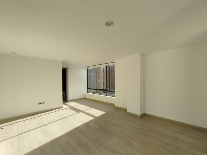Apartamento de 1 alcoba en arriendo en El Poblado, Medellín, 110 m² · foto 4 de 14