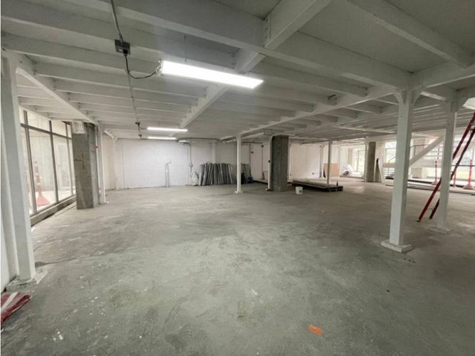 Bodega en arriendo en El Poblado, Medellín, 3000 m² · foto 2 de 12