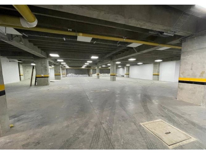 Bodega en arriendo en El Poblado, Medellín, 3000 m² · foto 6 de 12