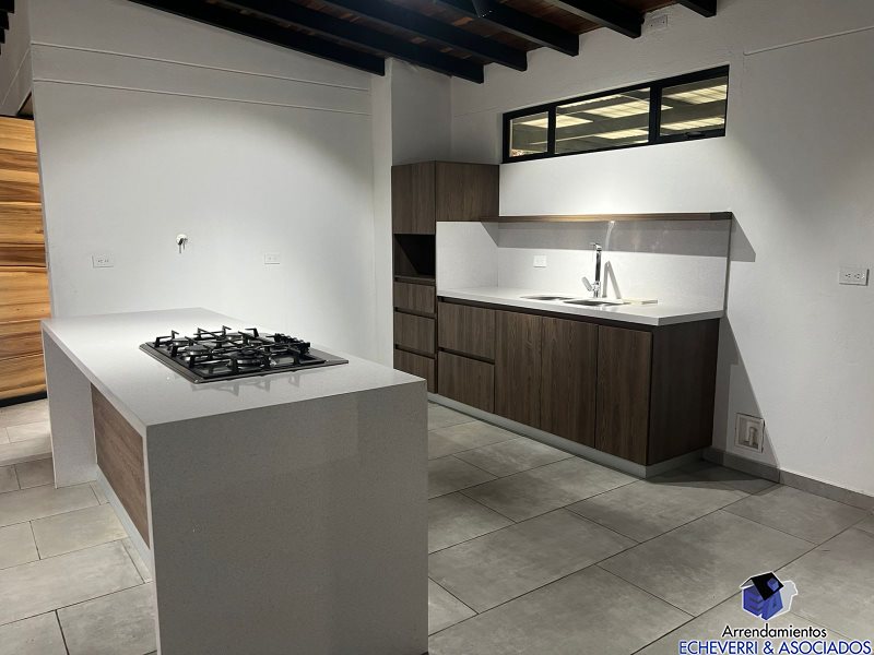 Casa de 3 alcobas en venta en La Catedral, Envigado · foto 5 de 13