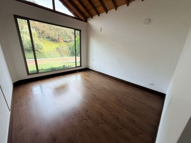 Casa de 3 alcobas en venta en El Retiro, 233 m² · foto 8 de 19