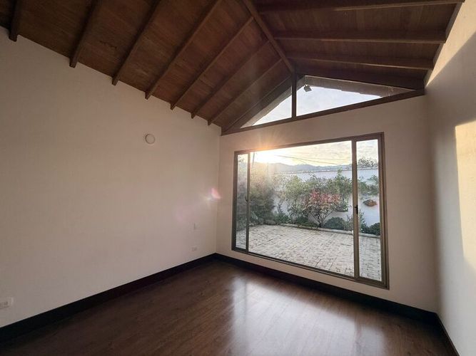 Casa de 3 alcobas en venta en El Retiro, 233 m² · foto 9 de 19