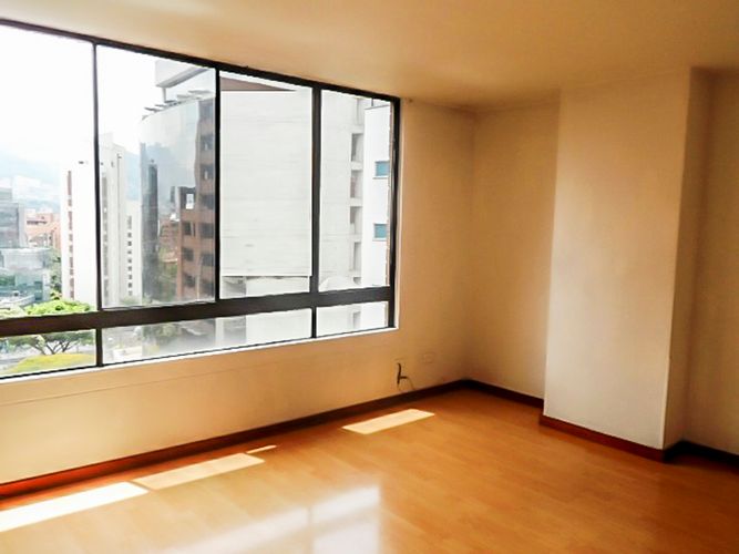 Apartamento de 3 alcobas en arriendo en El Poblado, Medellín, 170 m² · foto 5 de 15
