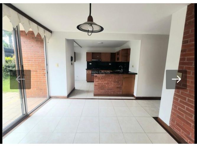 Casa de 3 alcobas en venta en Aborigenes, Armenia, 169 m² · foto 2 de 10