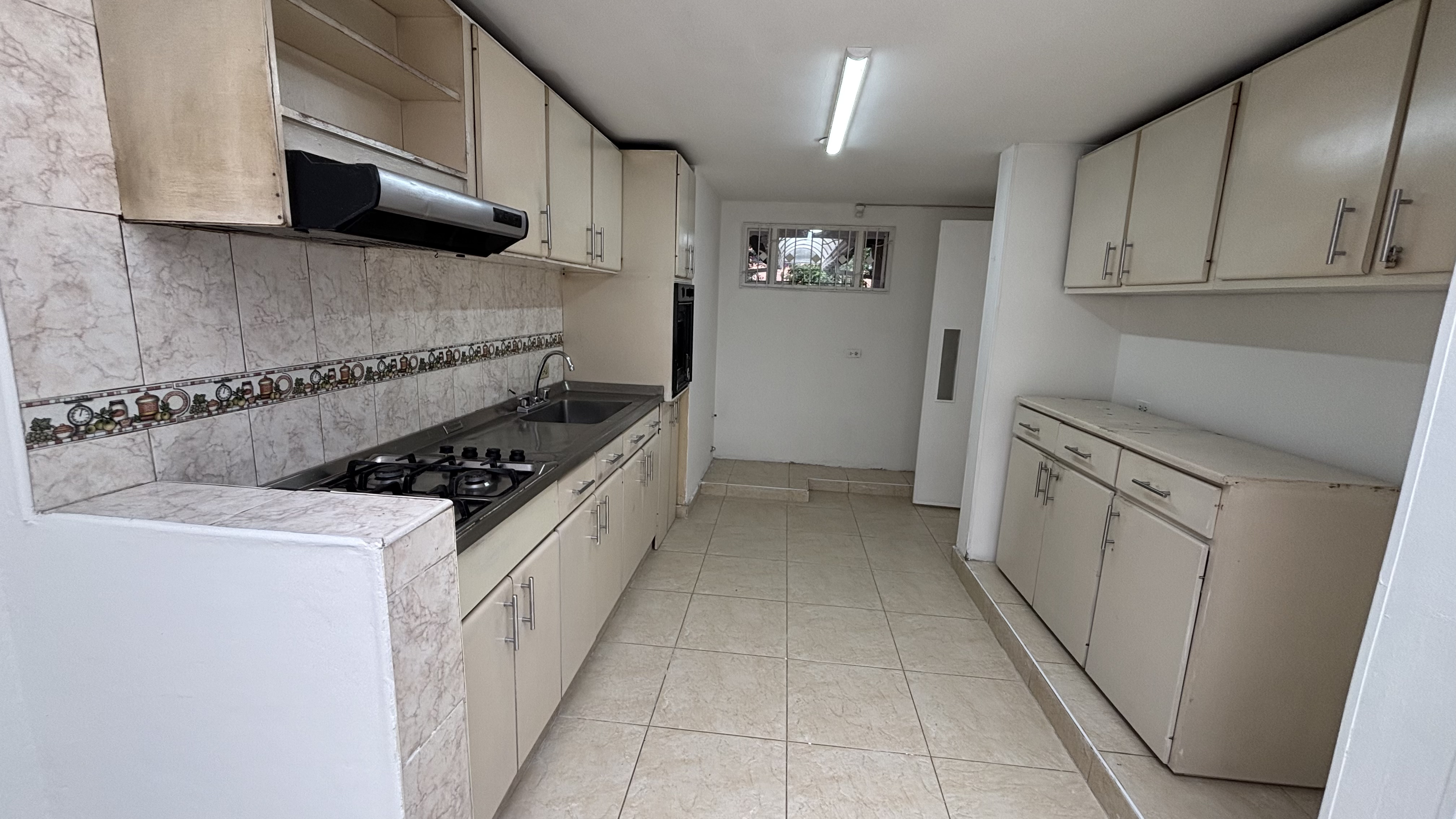 Casa en venta en El Batán, Bogotá · foto 9 de 24