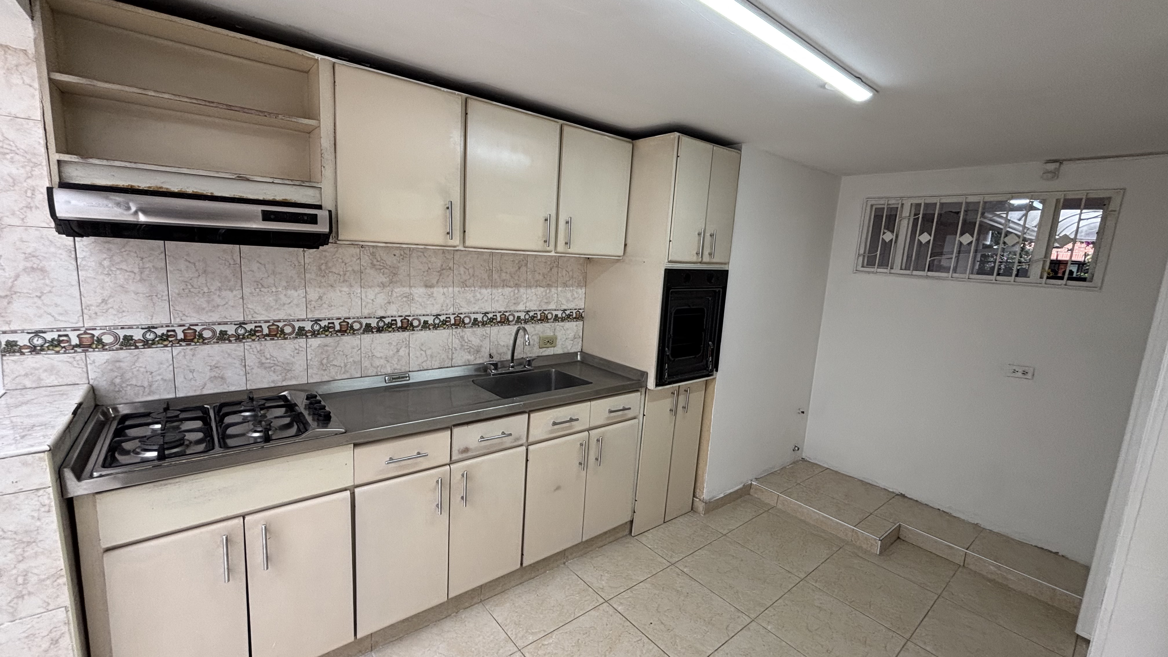 Casa en venta en El Batán, Bogotá · foto 10 de 24
