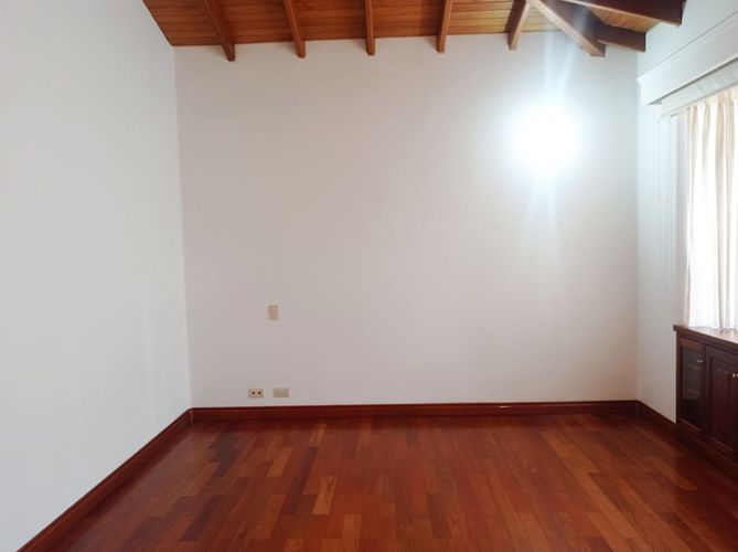 Casa de 4 alcobas en venta en El Tesoro, Medellín, 400 m² · foto 10 de 19