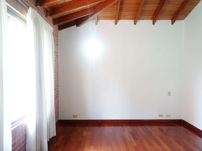Casa de 4 alcobas en venta en El Tesoro, Medellín, 400 m² · foto 13 de 19