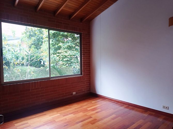 Casa de 4 alcobas en venta en El Tesoro, Medellín, 400 m² · foto 12 de 19