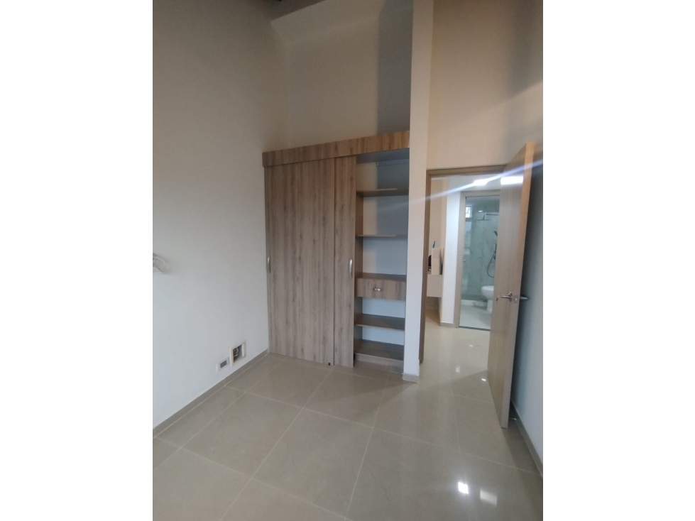 Apartamento en venta en Ciudad Jardin, Cali · foto 4 de 13