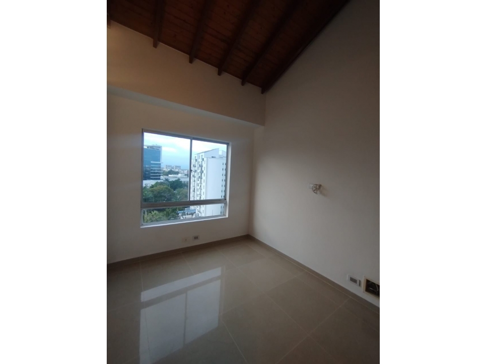 Apartamento en venta en Ciudad Jardin, Cali · foto 5 de 13
