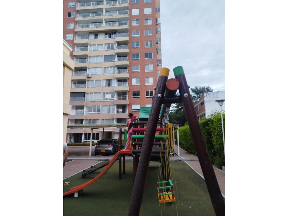 Apartamento en venta en Ciudad Jardin, Cali · foto 10 de 13