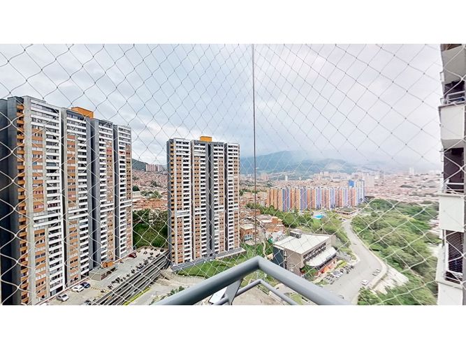 Apartamento de 3 alcobas en venta en San Gabriel, Bello, 47 m² · foto 2 de 21