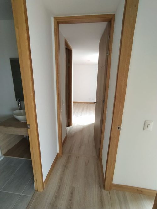 Apartamento de 2 alcobas en venta en Rionegro, 74 m² · foto 2 de 11