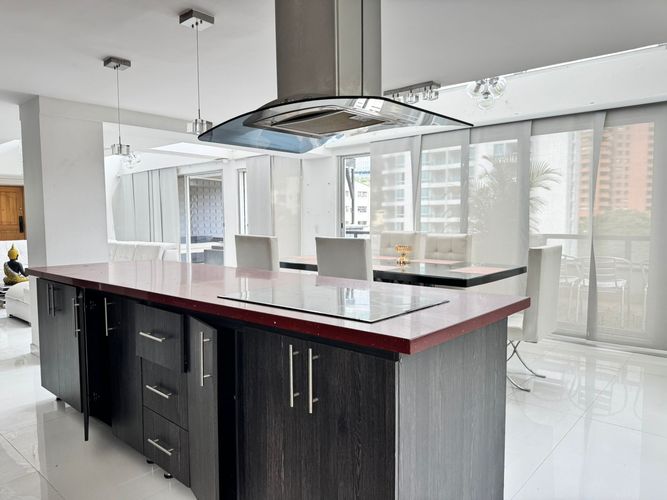 Apartamento de 5 alcobas en venta en El Poblado, Medellín, 500 m² · foto 10 de 20