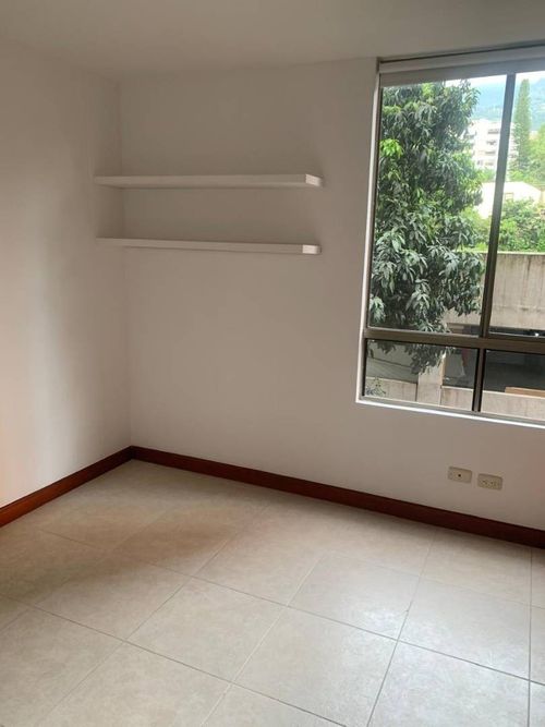 Apartamento de 3 alcobas en arriendo en La Florida, Medellín, 130 m² · foto 17 de 24