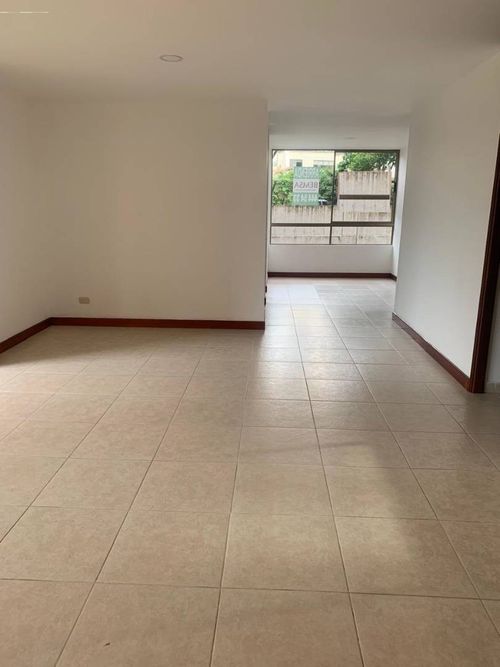 Apartamento de 3 alcobas en arriendo en La Florida, Medellín, 130 m² · foto 18 de 24