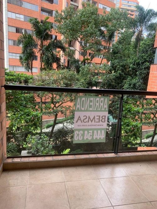 Apartamento de 3 alcobas en arriendo en La Florida, Medellín, 130 m² · foto 19 de 24