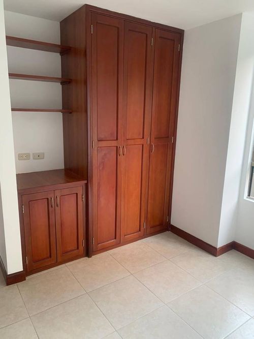 Apartamento de 3 alcobas en arriendo en La Florida, Medellín, 130 m² · foto 23 de 24