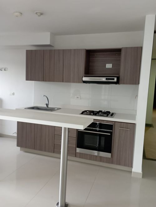 Apartamento de 3 alcobas en venta en Madera, Bello, 78 m² · foto 2 de 15