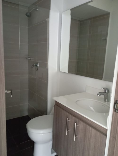Apartamento de 3 alcobas en venta en Madera, Bello, 78 m² · foto 10 de 15