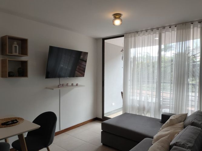 Apartamento de 3 alcobas en arriendo en El Poblado, Medellín, 80 m² · foto 3 de 14
