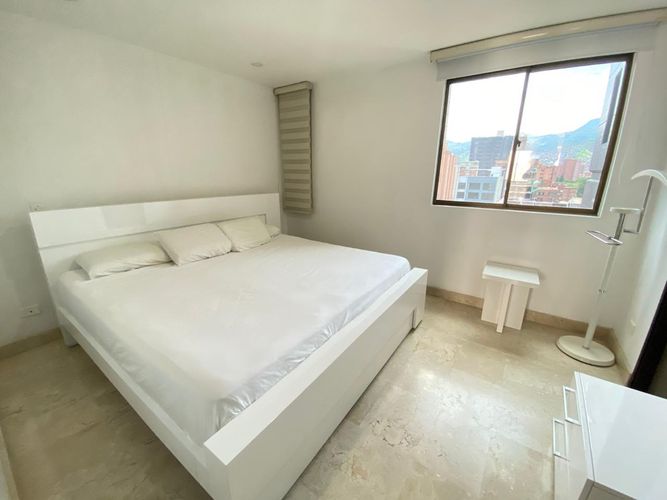 Apartamento de 3 alcobas en arriendo en Laureles, Medellín, 117 m² · foto 15 de 20