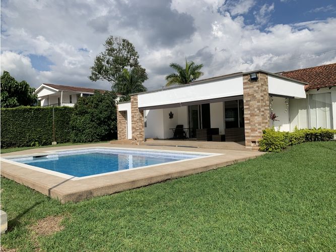 Casa de 3 alcobas en venta en El Caimo, Armenia, 250 m² · foto 3 de 24