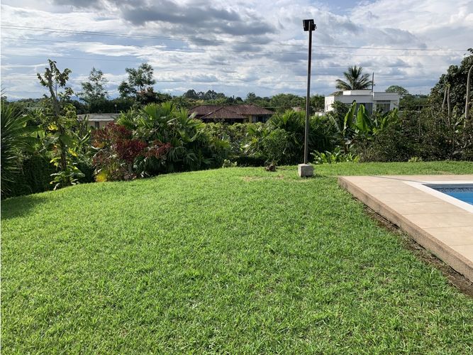 Casa de 3 alcobas en venta en El Caimo, Armenia, 250 m² · foto 6 de 24