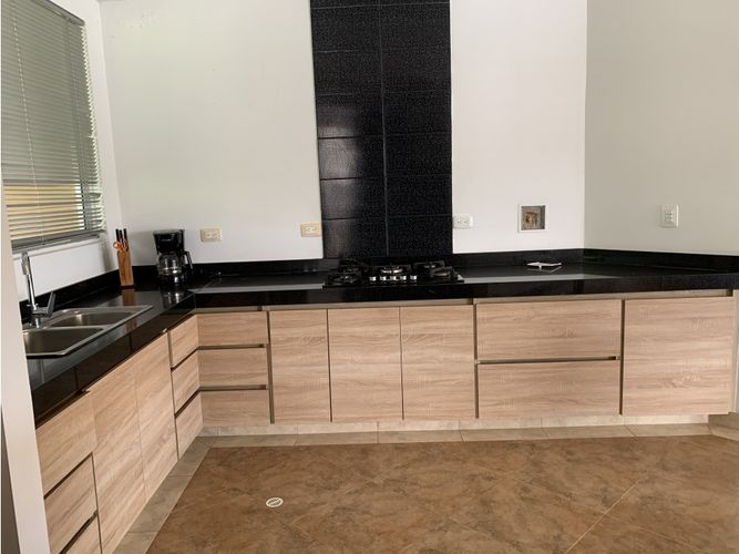 Casa de 3 alcobas en venta en El Caimo, Armenia, 250 m² · foto 16 de 24