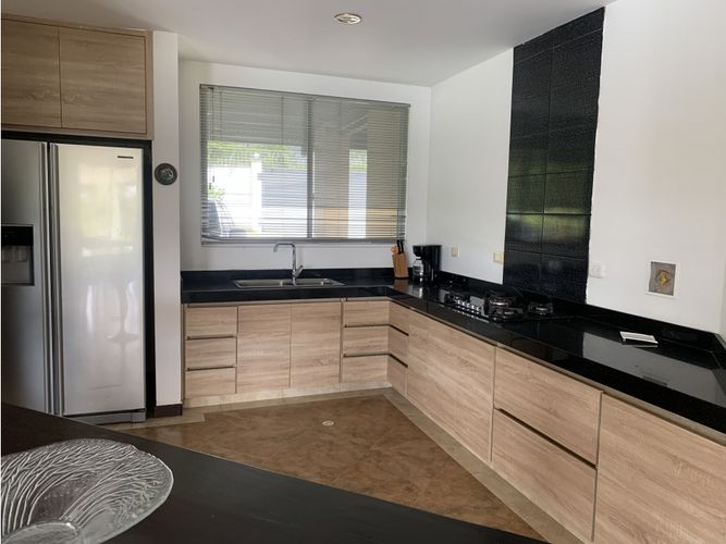 Casa de 3 alcobas en venta en El Caimo, Armenia, 250 m² · foto 17 de 24