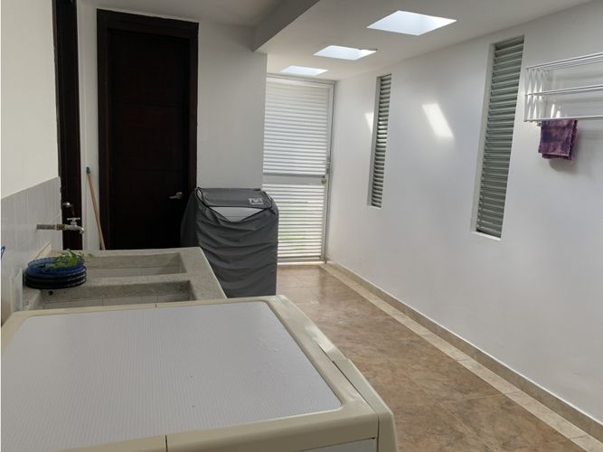 Casa de 3 alcobas en venta en El Caimo, Armenia, 250 m² · foto 19 de 24