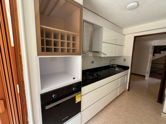 Apartamento de 3 alcobas en arriendo en El Diamante No. 2, Medellín, 120 m² · foto 4 de 11