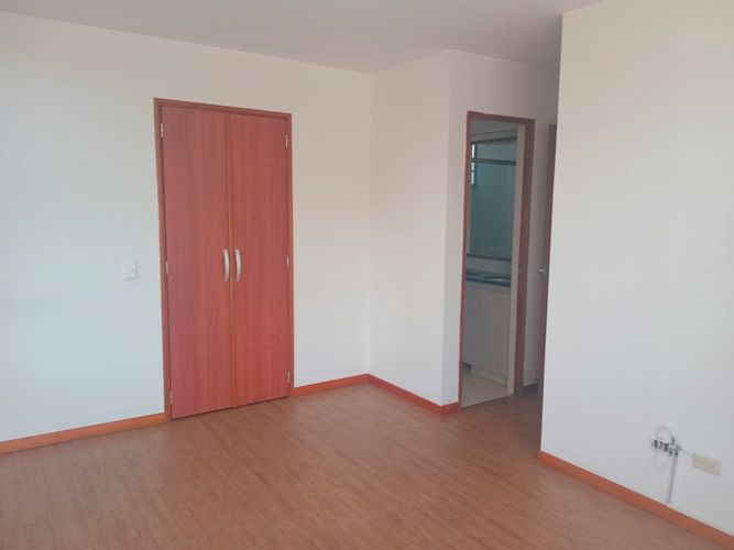 Apartamento de 3 alcobas en arriendo en El Poblado, Medellín, 94 m² · foto 11 de 18