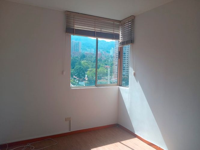 Apartamento de 3 alcobas en arriendo en El Poblado, Medellín, 94 m² · foto 15 de 18