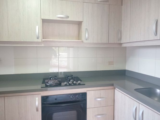 Apartamento de 3 alcobas en arriendo en El Poblado, Medellín, 94 m² · foto 4 de 18