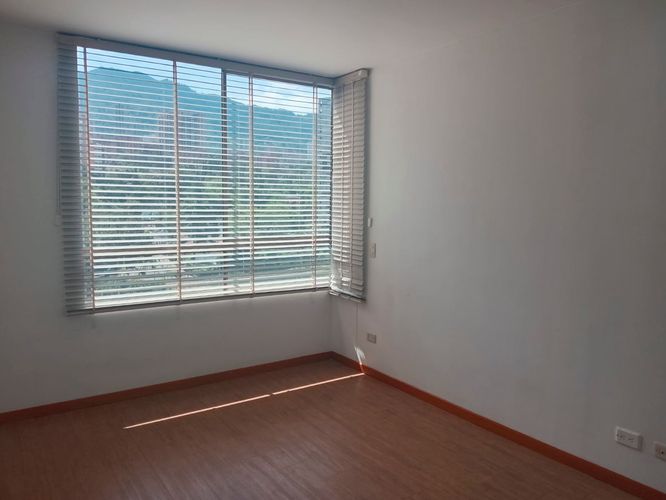 Apartamento de 3 alcobas en arriendo en El Poblado, Medellín, 94 m² · foto 14 de 18
