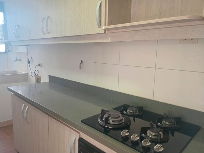 Apartamento de 3 alcobas en arriendo en El Poblado, Medellín, 94 m² · foto 6 de 18