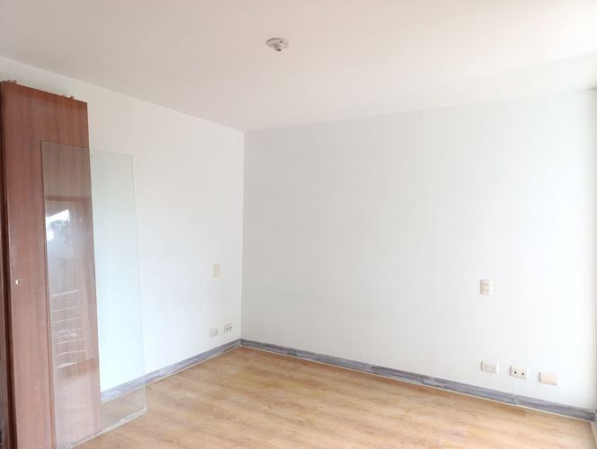 Apartamento de 2 alcobas en arriendo en El Poblado, Medellín, 98 m² · foto 7 de 14