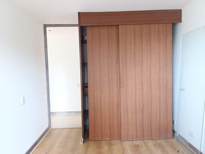 Apartamento de 2 alcobas en arriendo en El Poblado, Medellín, 98 m² · foto 5 de 14