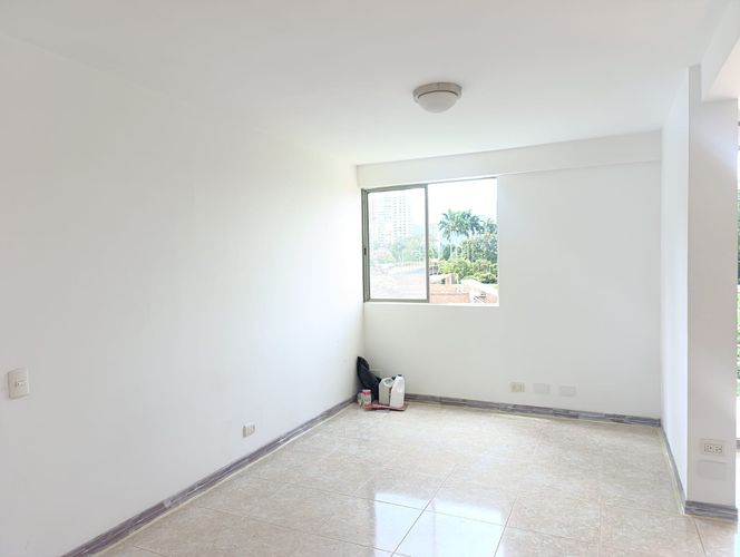 Apartamento de 2 alcobas en arriendo en El Poblado, Medellín, 98 m² · foto 13 de 14