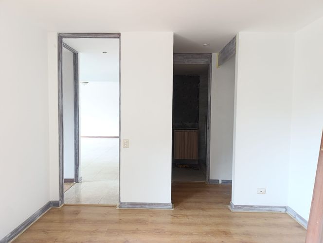 Apartamento de 2 alcobas en arriendo en El Poblado, Medellín, 98 m² · foto 9 de 14