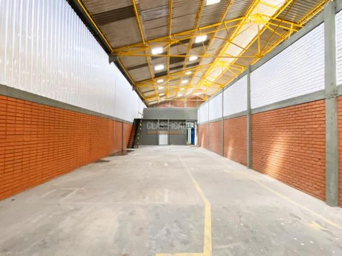 Bodega en arriendo en Acopi, Yumbo, 1000 m² · foto 8 de 17