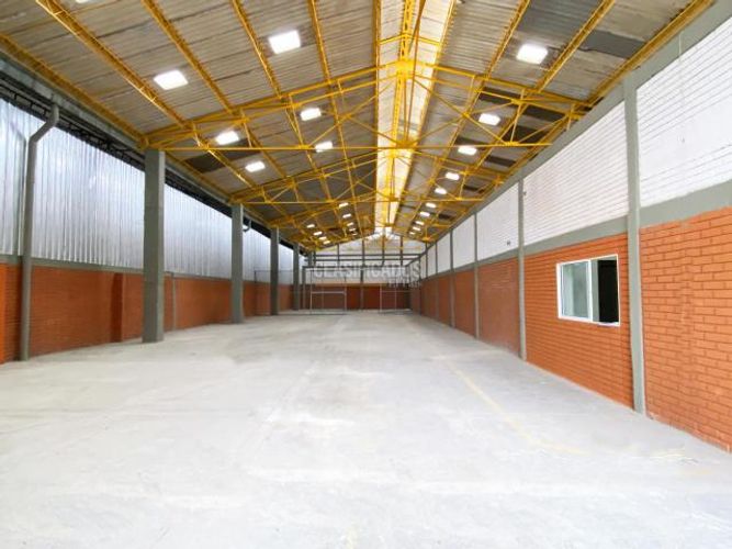 Bodega en arriendo en Acopi, Yumbo, 1000 m² · foto 10 de 17