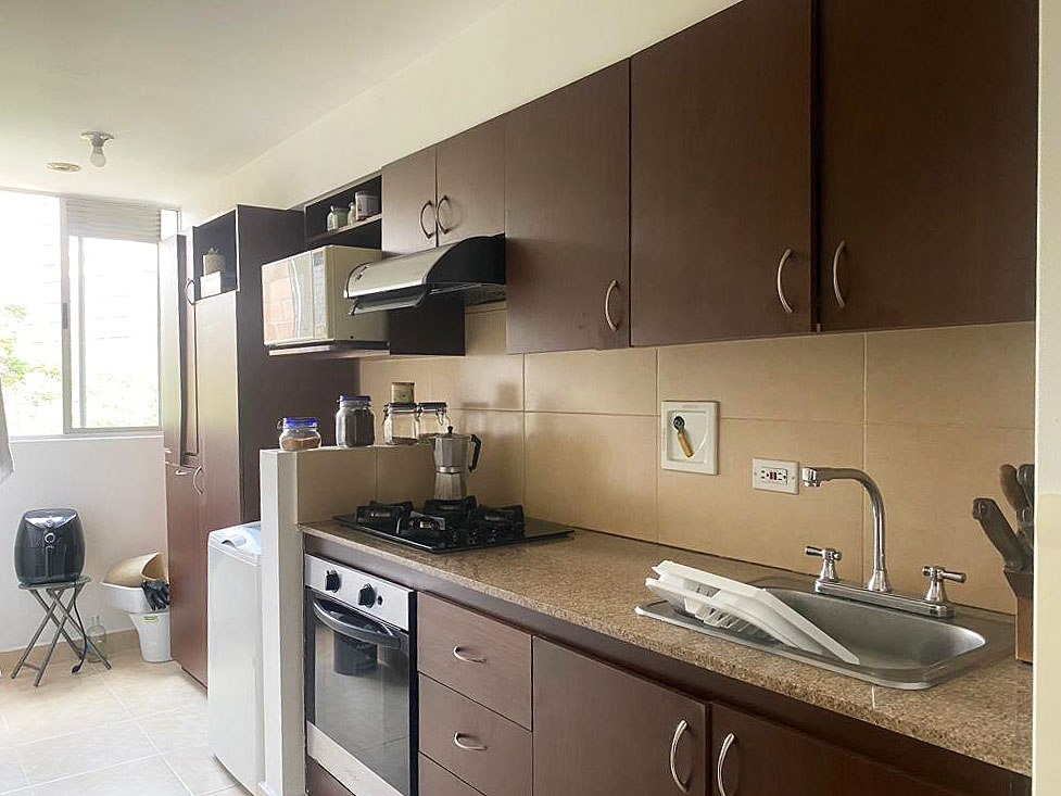 Apartamento en arriendo en Loma Del Esmeraldal, Envigado · foto 6 de 16