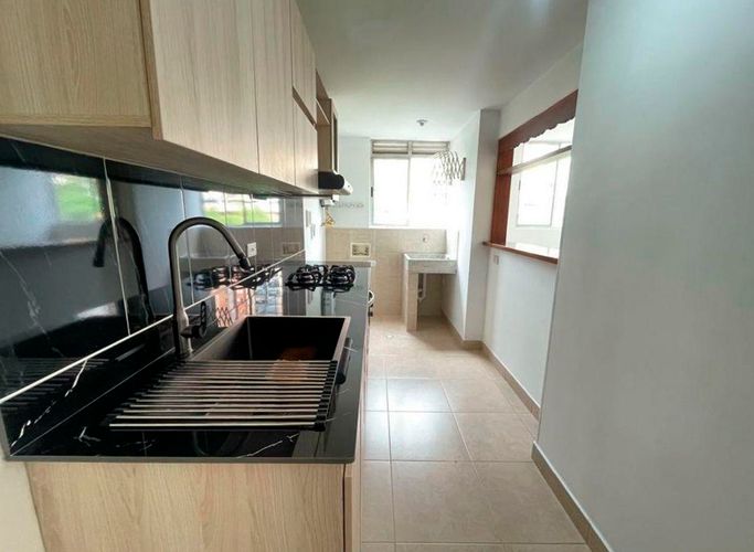 Apartamento de 3 alcobas en arriendo en Cumbres, Envigado, 90 m² · foto 6 de 13