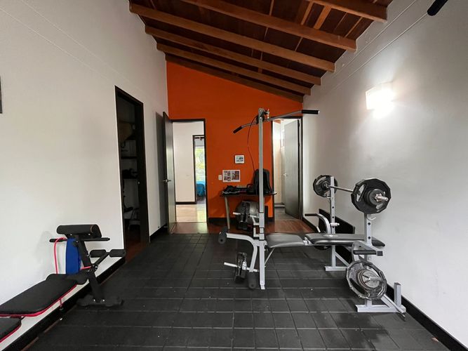 Casa de 4 alcobas en venta en La Pradera, Envigado, 1200 m² · foto 17 de 18