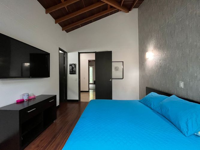 Casa de 4 alcobas en venta en La Pradera, Envigado, 1200 m² · foto 16 de 18